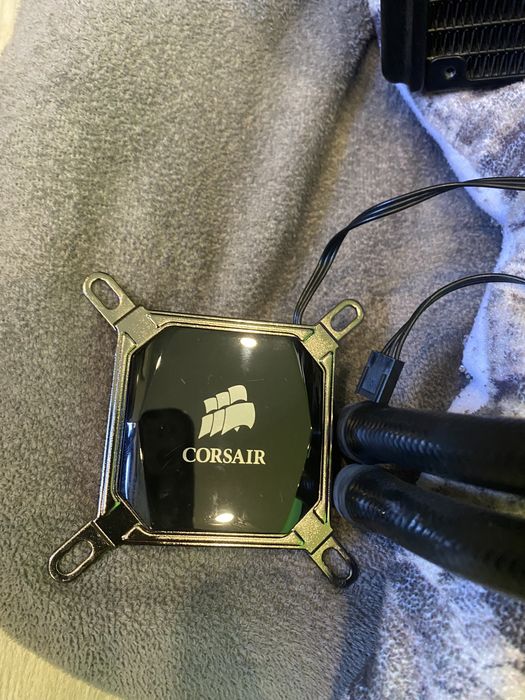 Corsair H60 Cooler64739684179203120