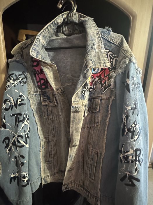 Стильная джинсовая куртка