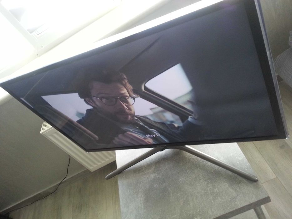 Телевизор Samsung UE32F6100    Full HD 3D 200 Hz