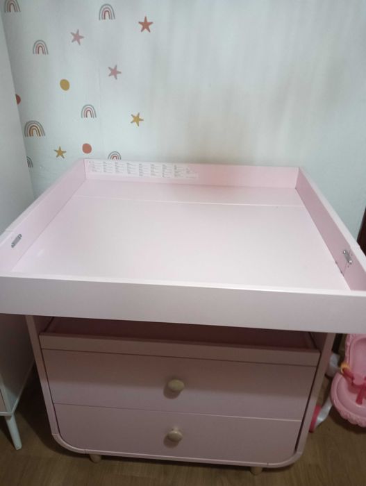 Fraldário em bom estado