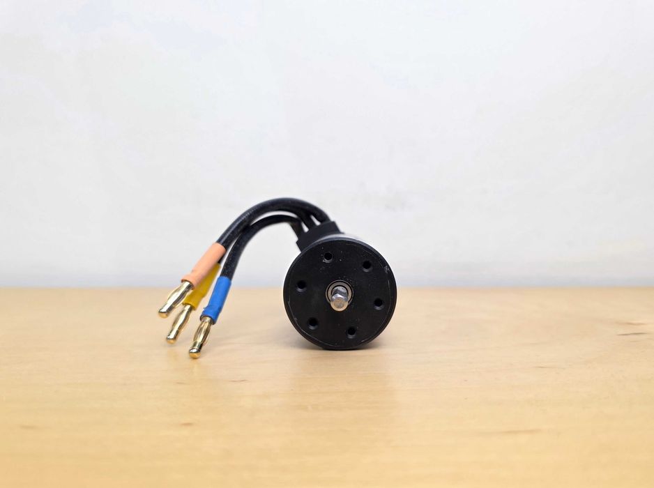 Combo bezsczotkowe Surpass Rocket 3300kv 3660 + ESC Maverick MSC-30BL-WP