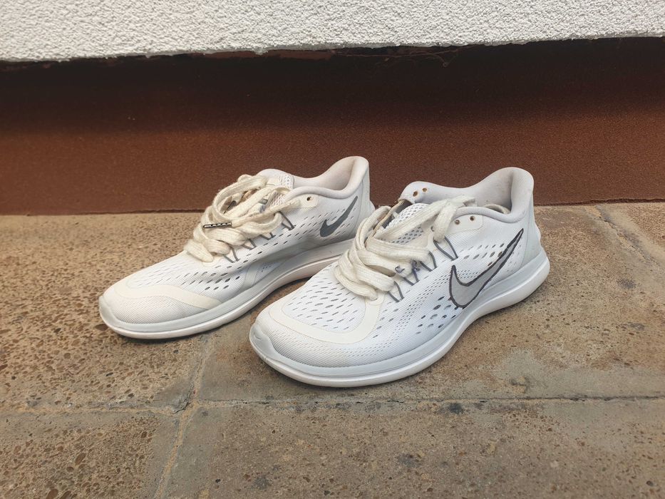 Buty sportowe Nike Flex Run 2017 rozmiar 36,5 Damskie