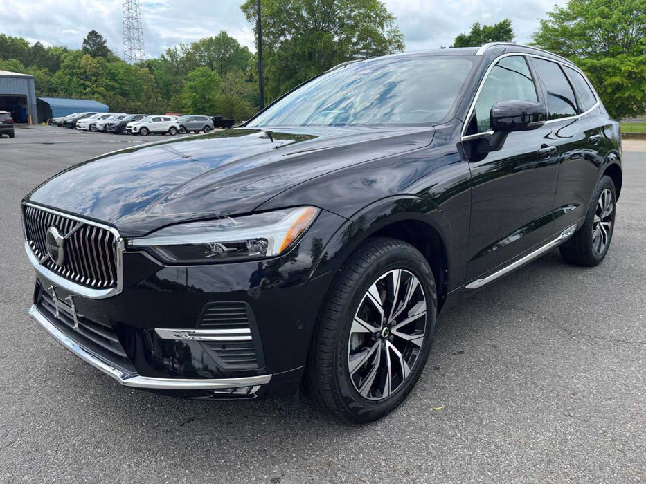 Volvo XC60 B5 Plus Bright Theme      2023