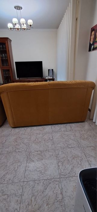 Conjunto de 2 sofás idênticos