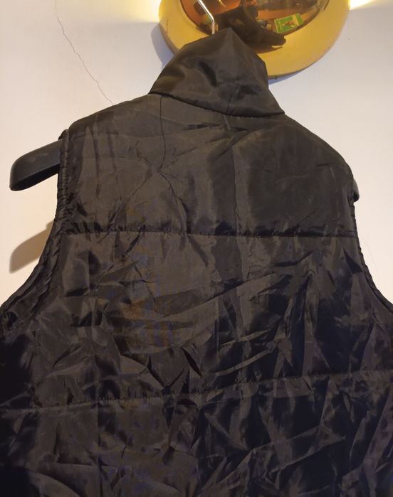 Colete preto impermeável