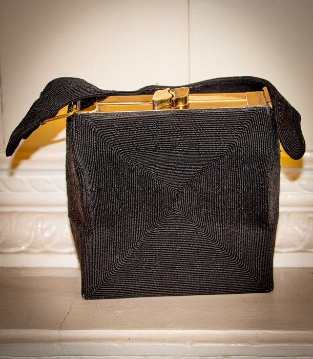 Эксклюзивная дамская сумочка. цвет чёрный.