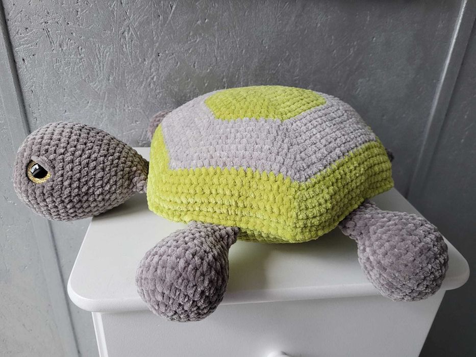 Duża poduszka przytulanka żółw, maskotka amigurumi, na prezent