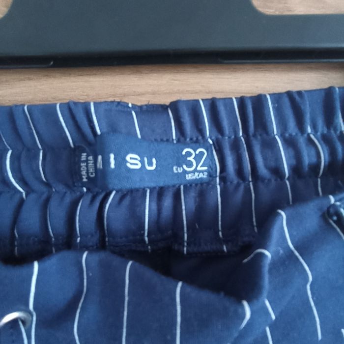 Eleganckie spodnie w paski na gumce Amisu New yorker