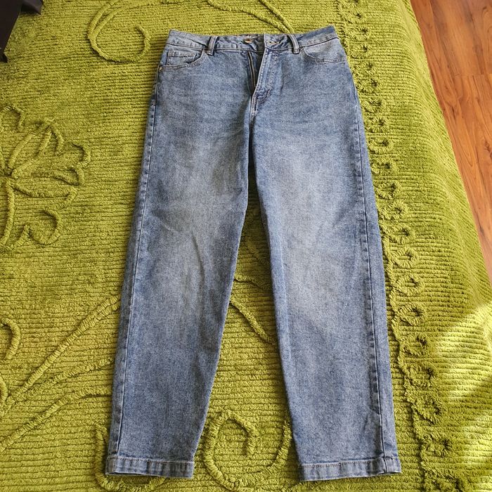 Mom fit z wysokim stanem
