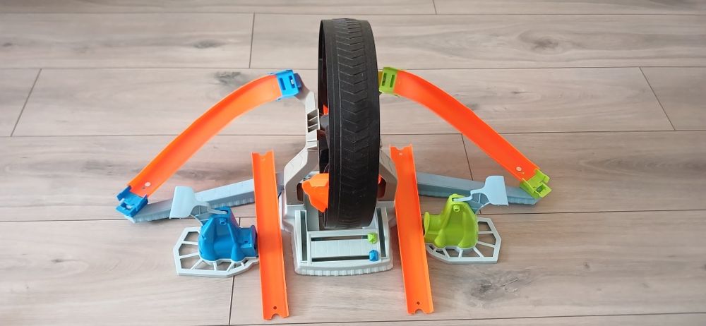 Трек Hot Wheels Вертиколо