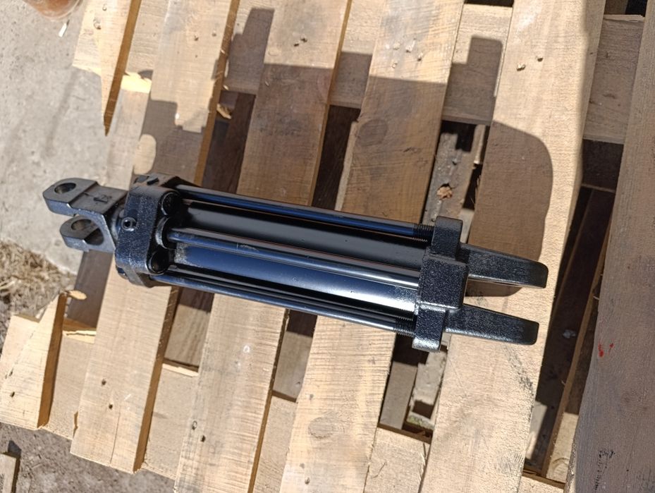 Гідроциліндр ЦС-100х200 (старого зразка)