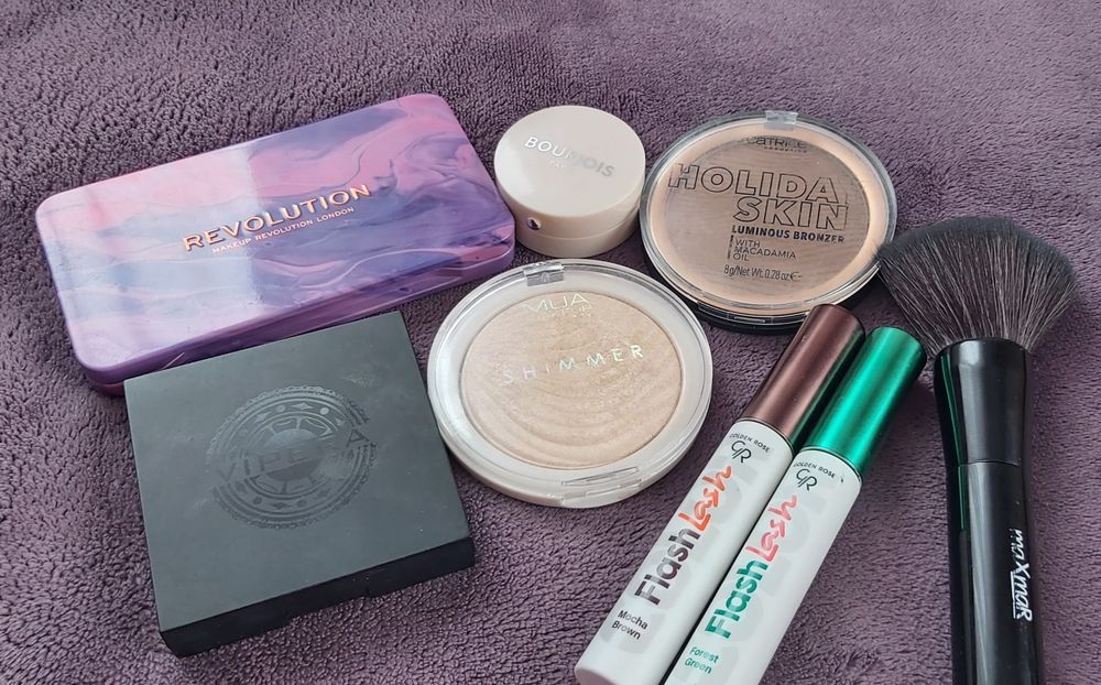 Косметика Catrice, Bourjois