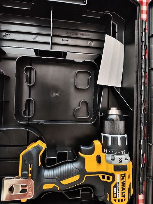 Nowy Dewalt dcd791nt