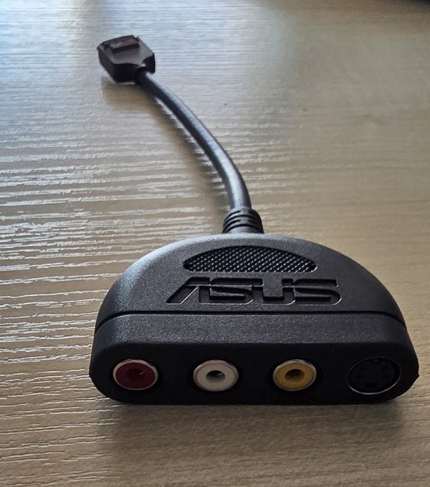 Oryginalny kabel Asus AV-in