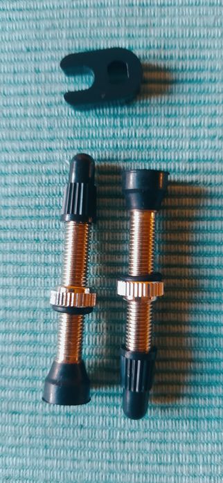 Zestaw wentyli do tubeless-40 mm
