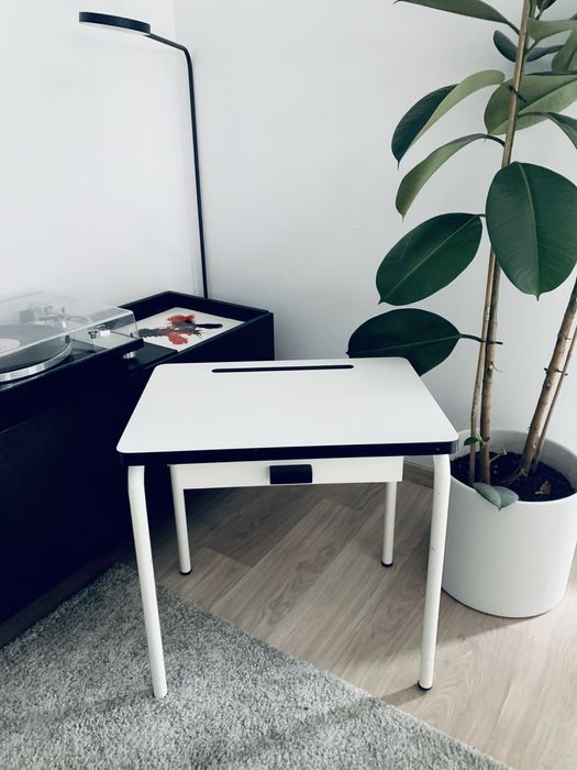 Stolik dziecięcy Les Gambettes biały