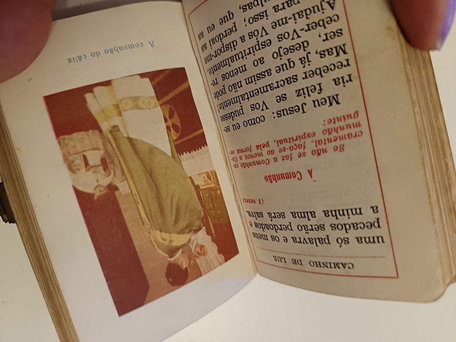 Livro de missa confissão