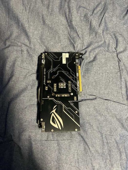 Gráfica Asus GTX 1660 Super Strix 6GB como nova