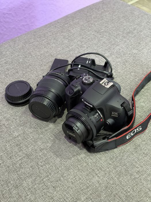 Canon 2000D + 2 об’єктива