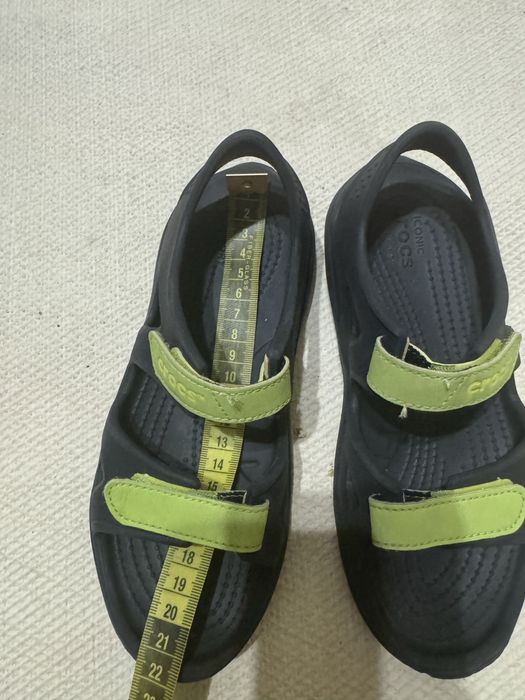 Босоніжки crocs j1