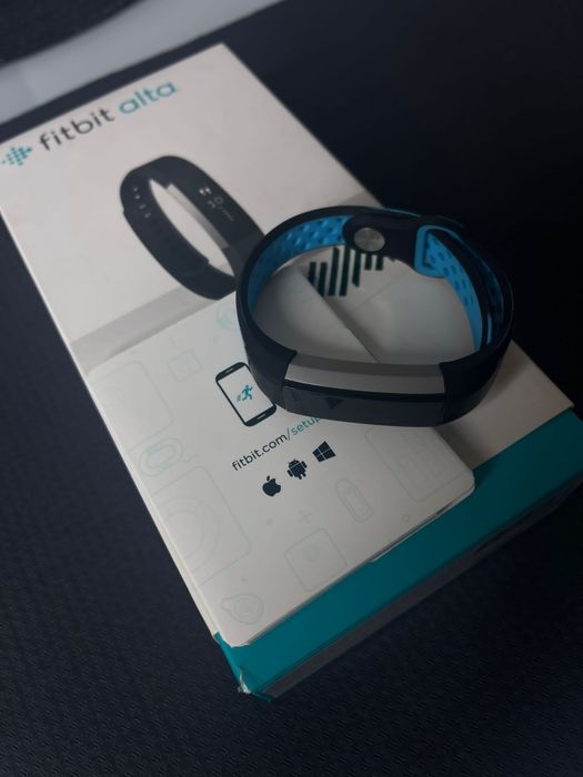 Zegarek fitbit alta, stan idealny