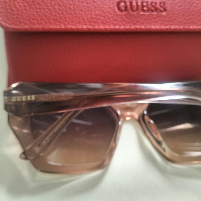 Соецезахисні окуляри GUESS