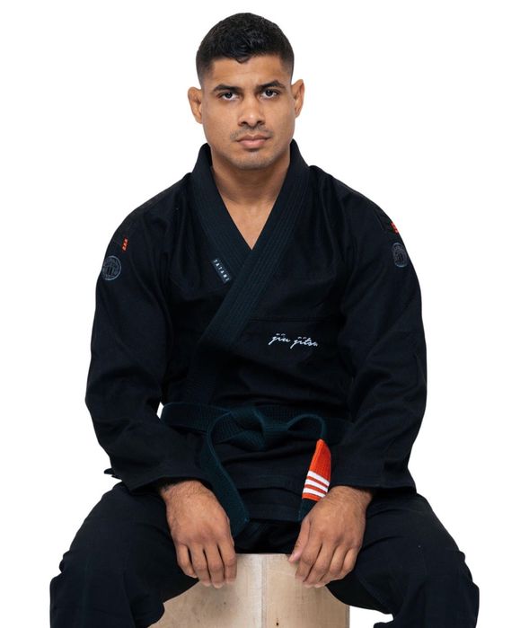Tatami Elements Superlite Gi Black  Бренд Tatami Fightwear  Модель Elements Superlite Gi  Колір Black  Розмір A2  SKU 22 GI 017