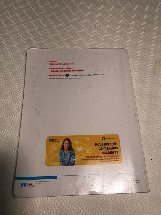 Vendo livro escolar de física 10 ano