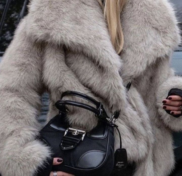 Шуба жіноча  сіра