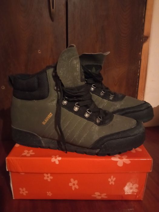 Продам чоловічі кросівки Адідас оригінал демісезонні розмір42