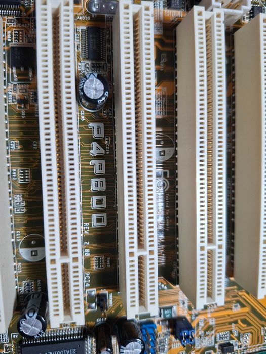 Motherboard P4P800SE + Pentium 4 + Ram 4Gb