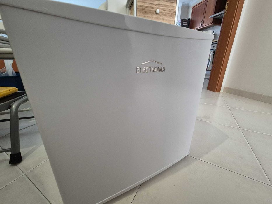 Venda de Caravana Vimara 400 - Ano 1981 (Valor negociável)