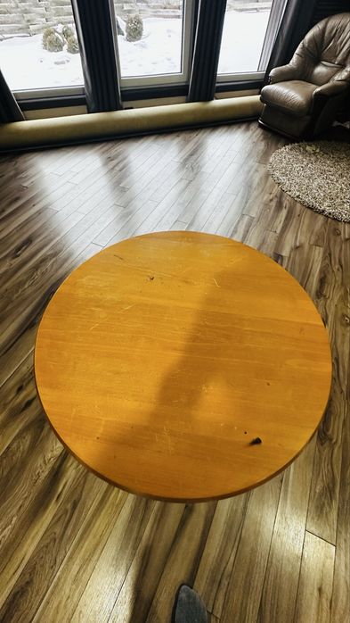 Столик круглий високий