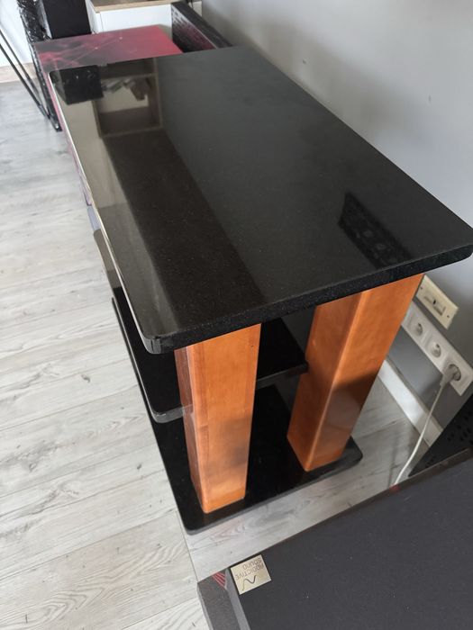 Stolik audio Audio Philar – granit, piasek kwarcowy, Hi-End