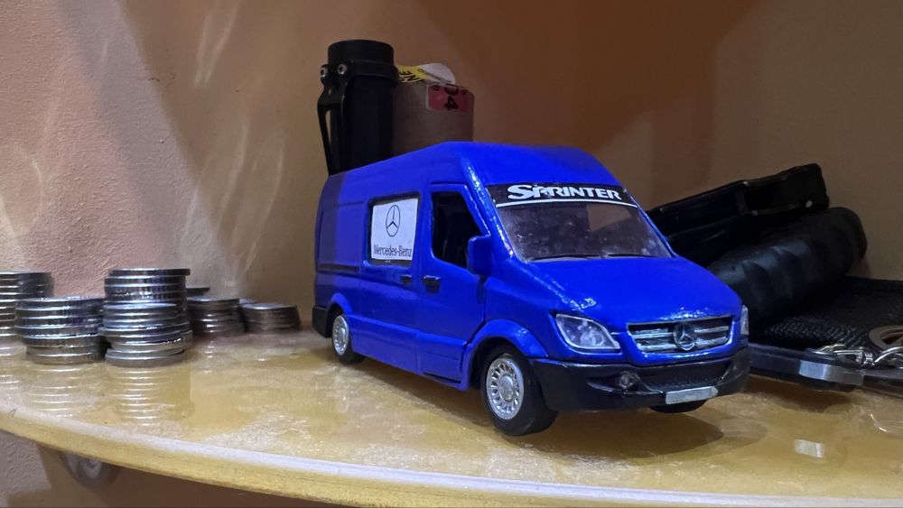 Машинка Mercedes-Benz Sprinter