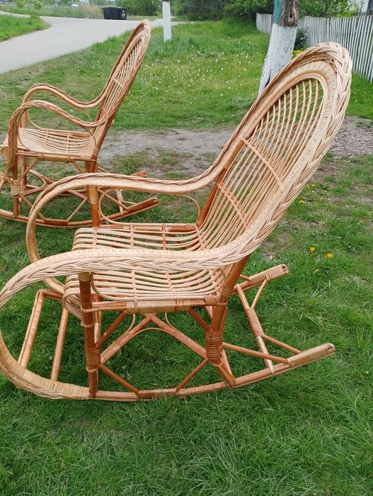 Кресло-качалка із лози