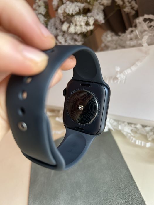 Apple Watch SE 2 44mm | Батарея 99%