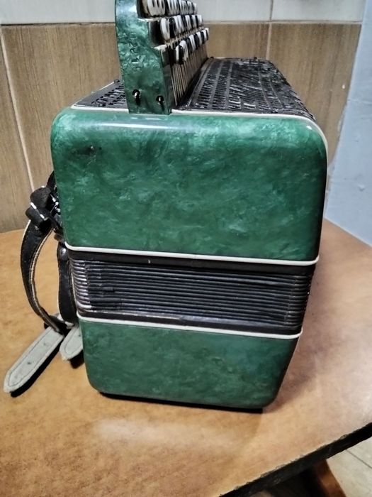Продам баян Кировский 3