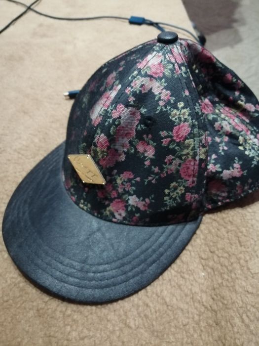 Czapka z daszkiem Cropp