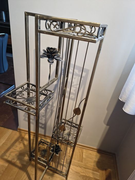 Kwietnik  metalowy stojak na rośliny 130cm wysokości
