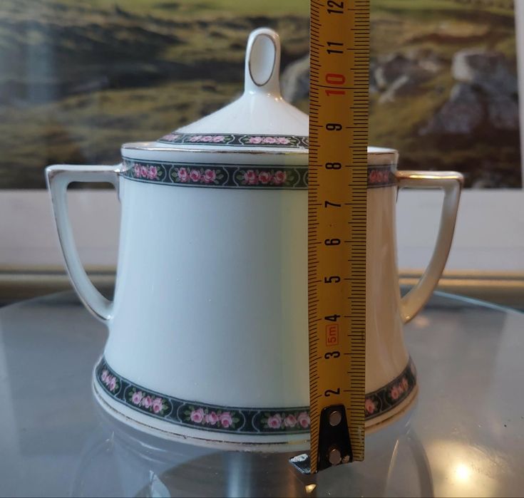 Antyk. Cukiernica porcelanowa duża.