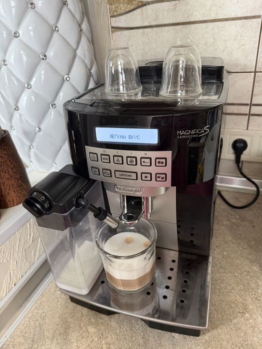 Кавомашина delonghi magnifica s 2017 року