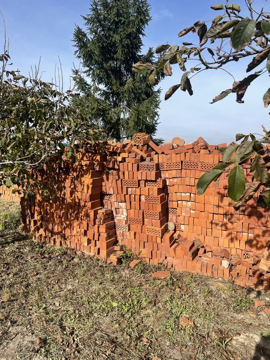 Cegła czerwona nieużywana