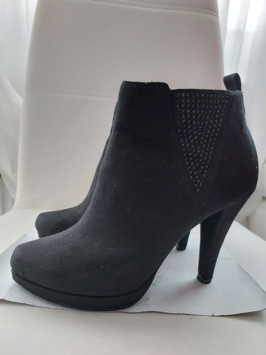 Śliczne botki na szpileczce