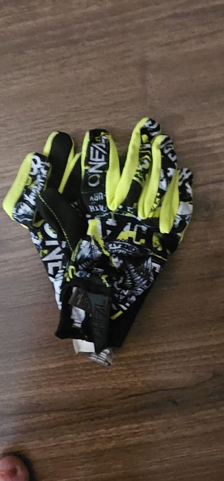 Rękawiczki na crossa.