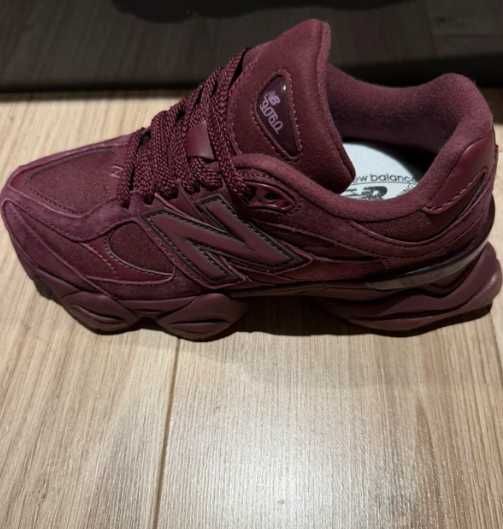 New Balance 9060 Burgundy R.40.5
