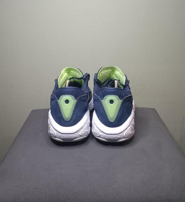 New Balance, rozmiar 42,5.