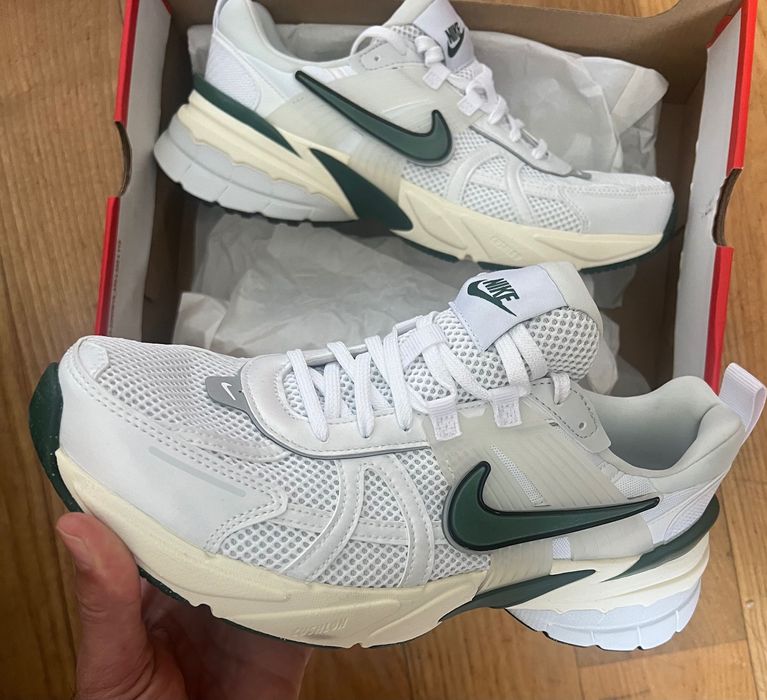 Nike V2K Run originais novas na caixa 44