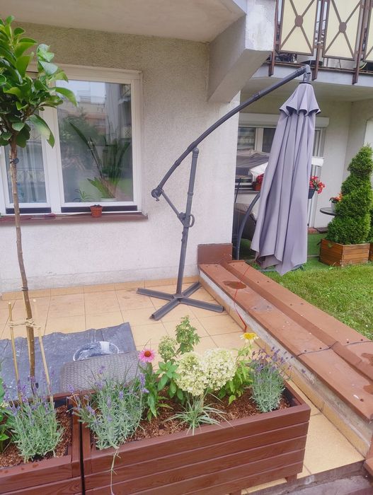 Parasol ogrodowy wiszący