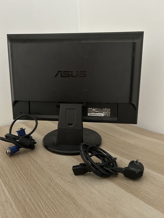 Monitor ASUS VW193D 19" - Funcional / Ideal para desenrascar ou 2º ecrã